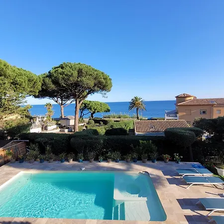 Esmeralda Adults Only Penzion 4*